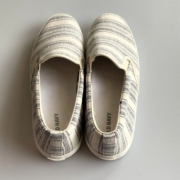 NEW STRIPED SLIP ON SNEAKERS - Picture 7 of 11